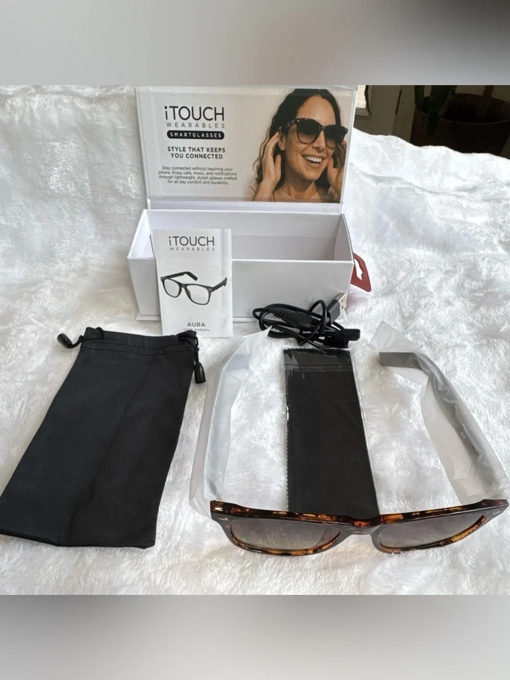 iTouch Wearables SMARTGLASSES Bluetooth Smart Glasses w/ Calling NIB